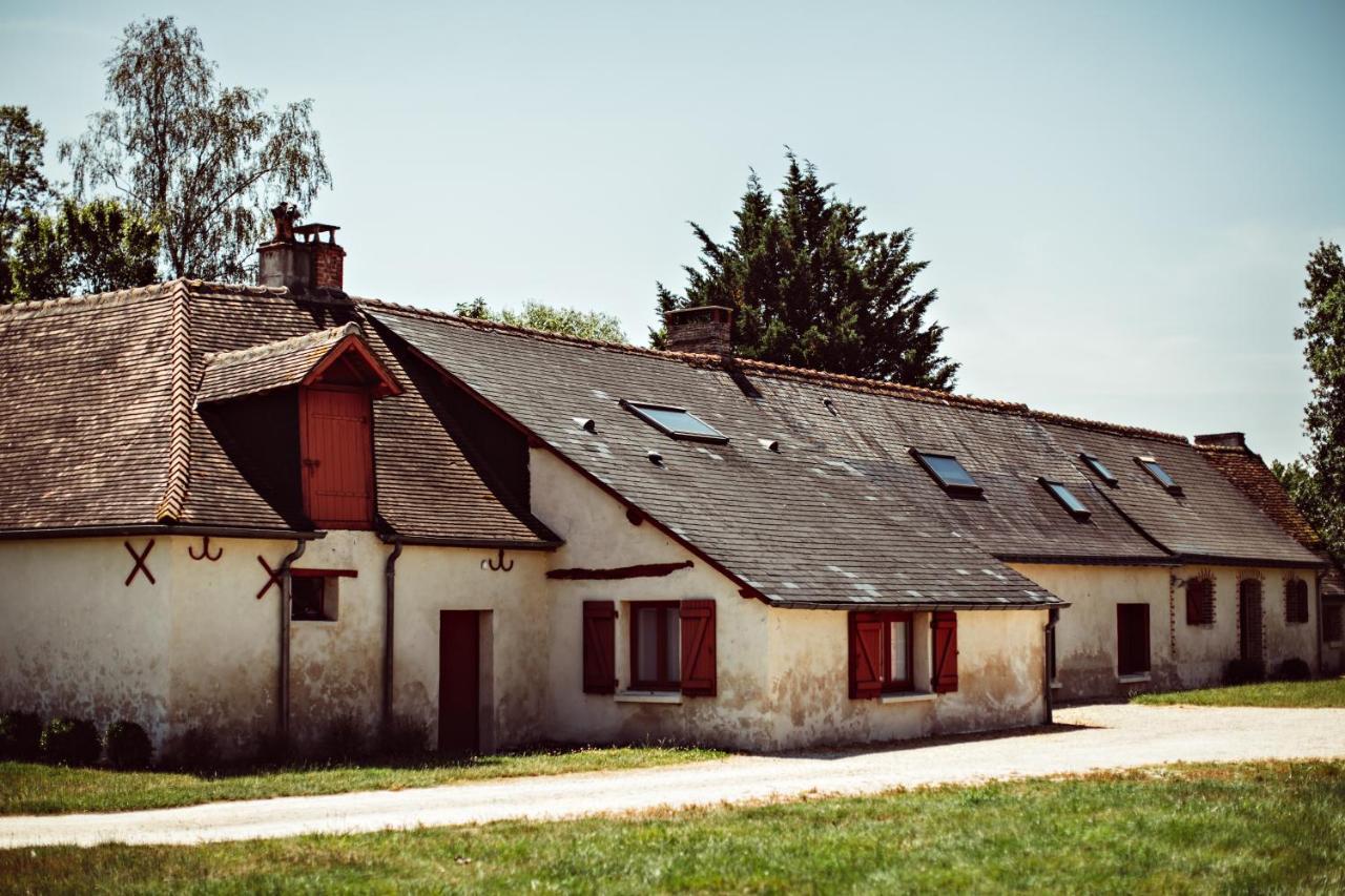 Domaine De La Trigaliere Villa Ambillou ภายนอก รูปภาพ