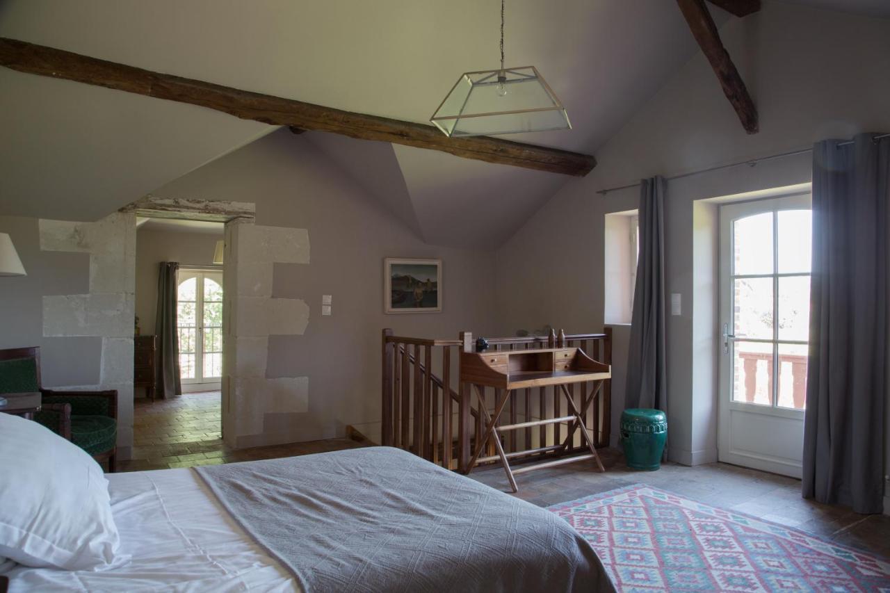 Domaine De La Trigaliere Villa Ambillou ภายนอก รูปภาพ