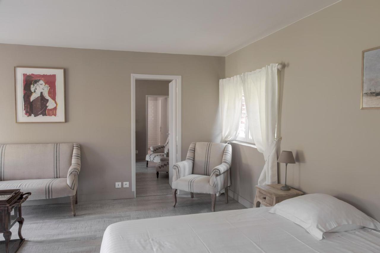 Domaine De La Trigaliere Villa Ambillou ภายนอก รูปภาพ