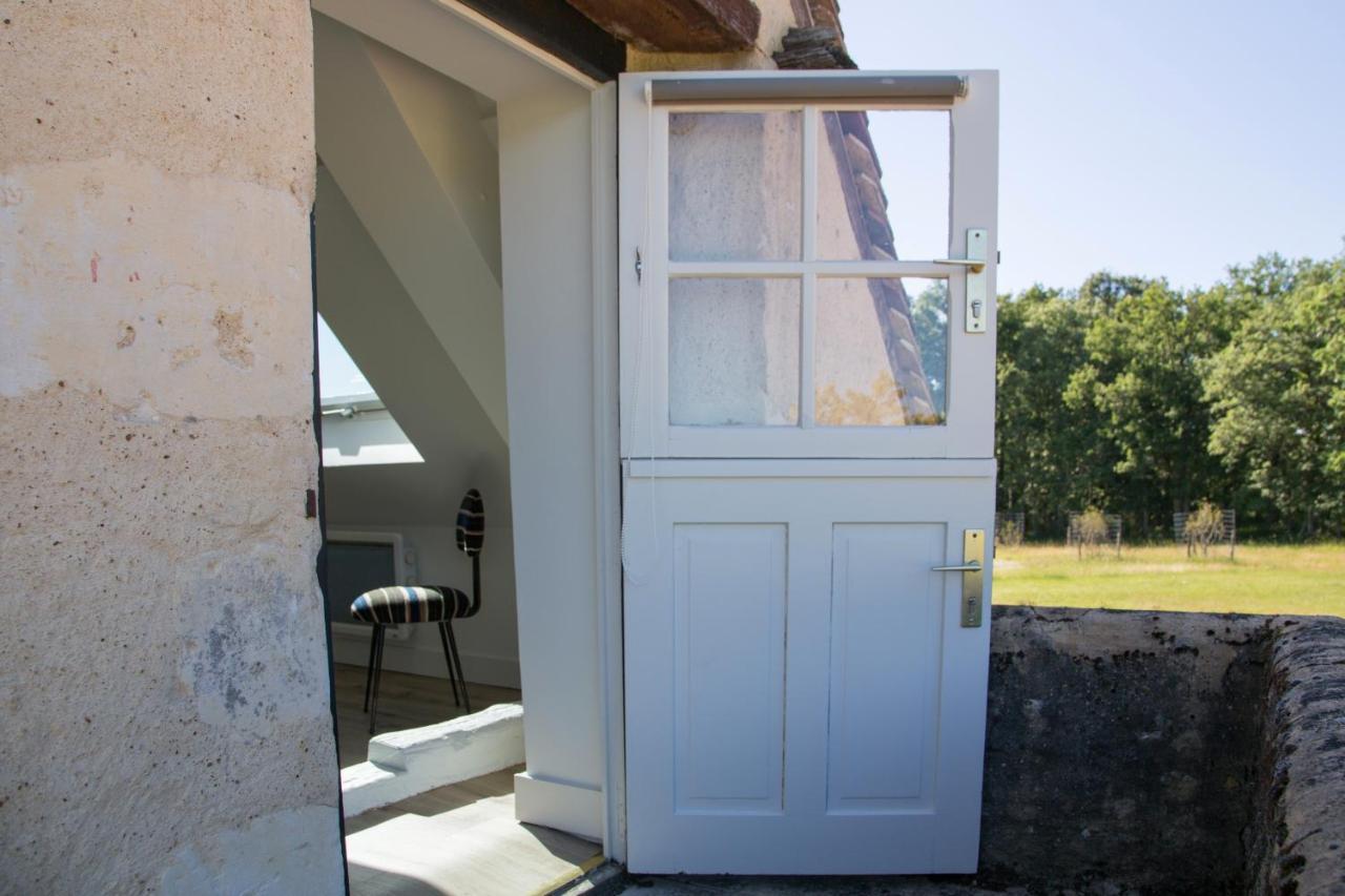 Domaine De La Trigaliere Villa Ambillou ภายนอก รูปภาพ