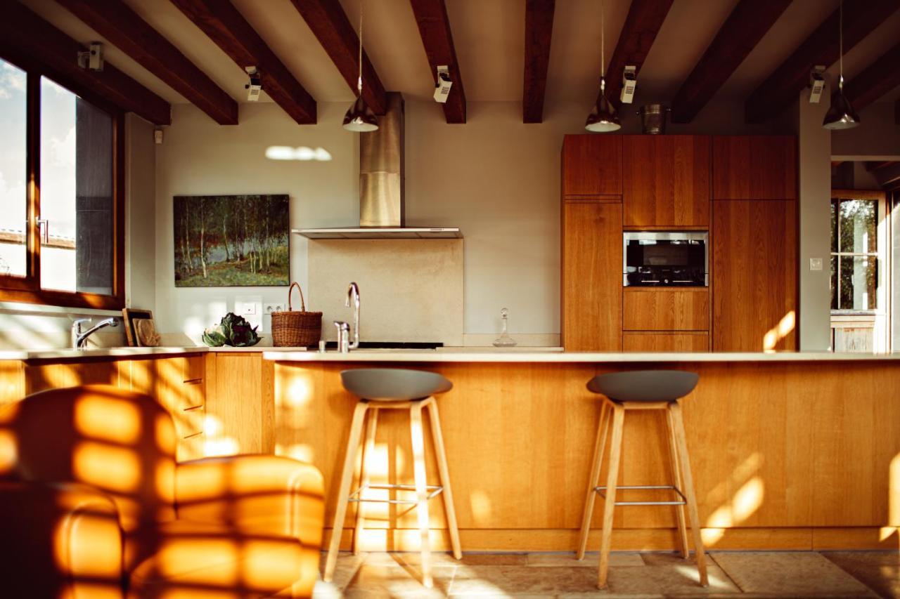 Domaine De La Trigaliere Villa Ambillou ภายนอก รูปภาพ