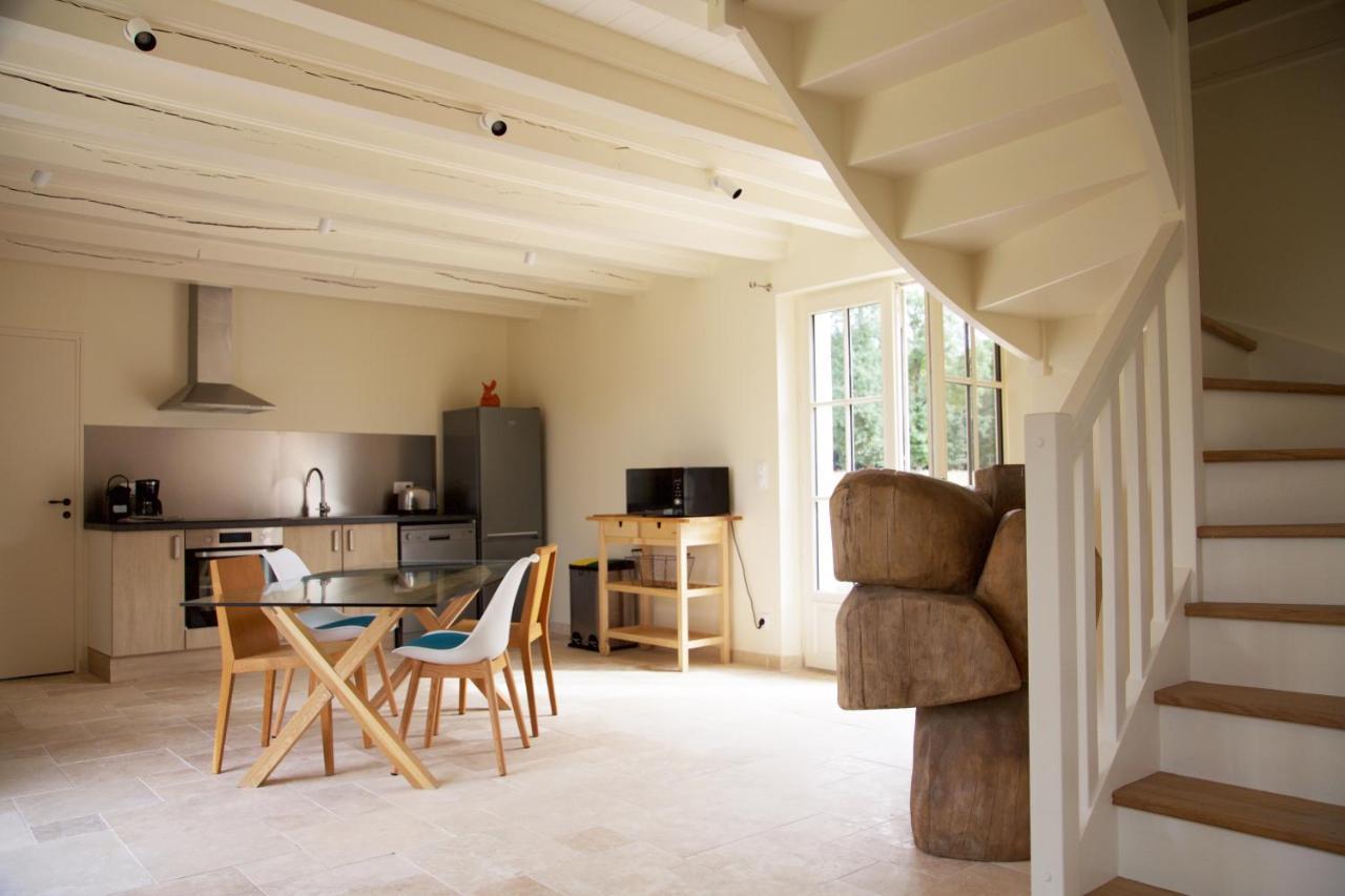 Domaine De La Trigaliere Villa Ambillou ภายนอก รูปภาพ